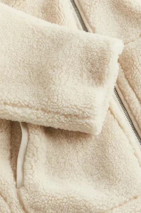 Olivia – Cozy Teddy Jacket